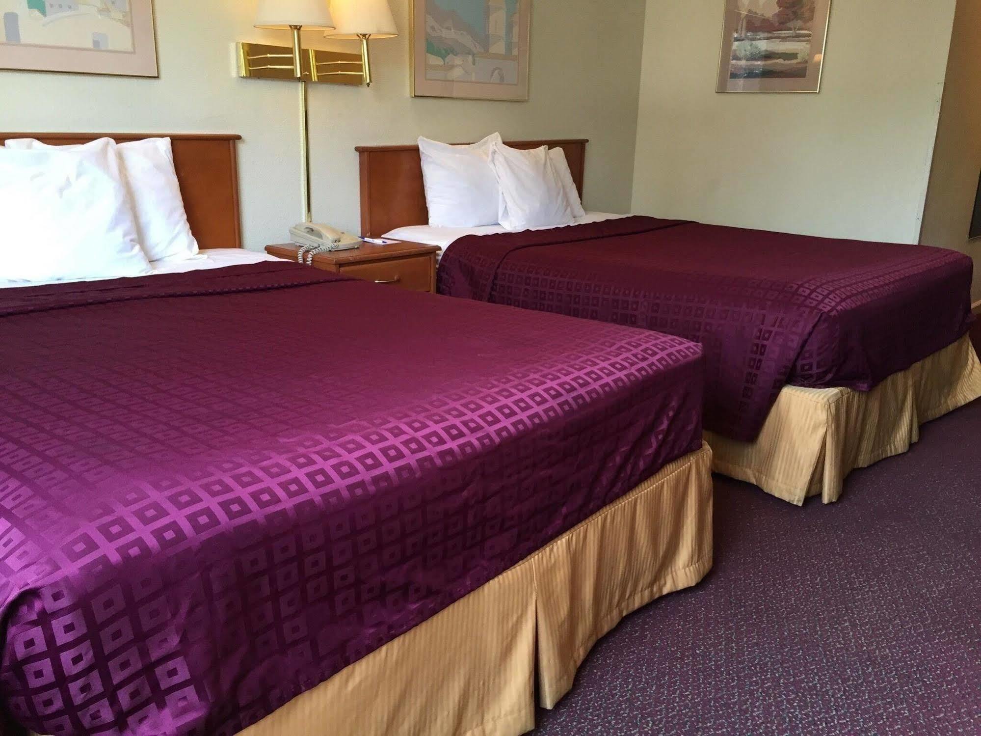 Americas Best Value Inn ストックトン エクステリア 写真